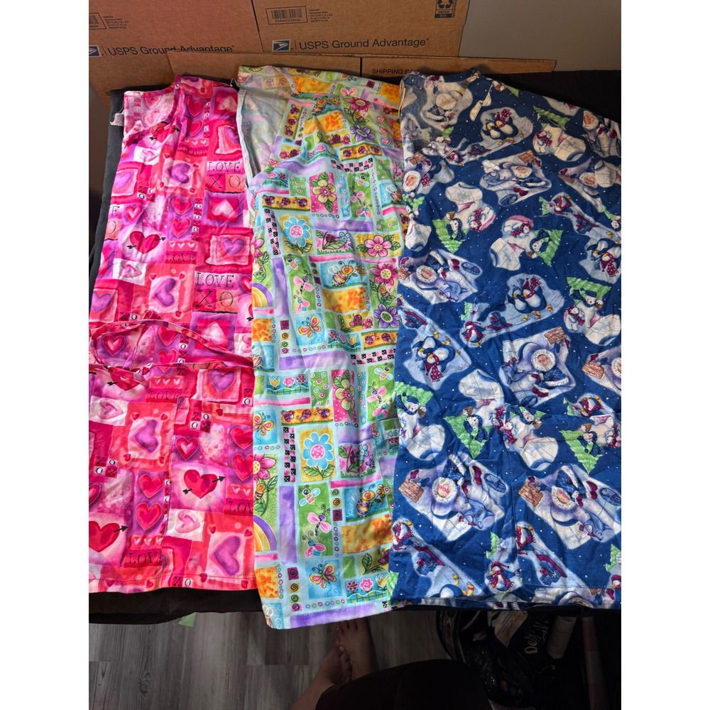 Lot of 3 Cherokee & Crest Cottons Scrub Tops 2XL Hearts Garden Winter Prints